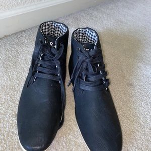 Zara pointed flat shoes/sneakers